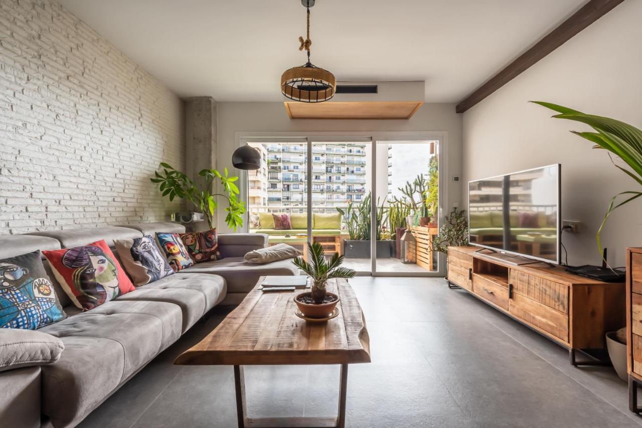 Apartment Sea Views I *
